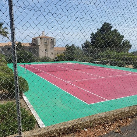 Appt 2 Ou 4 Personnes Avec Piscine, Tennis Et Parking Prive Fleury  Extérieur photo