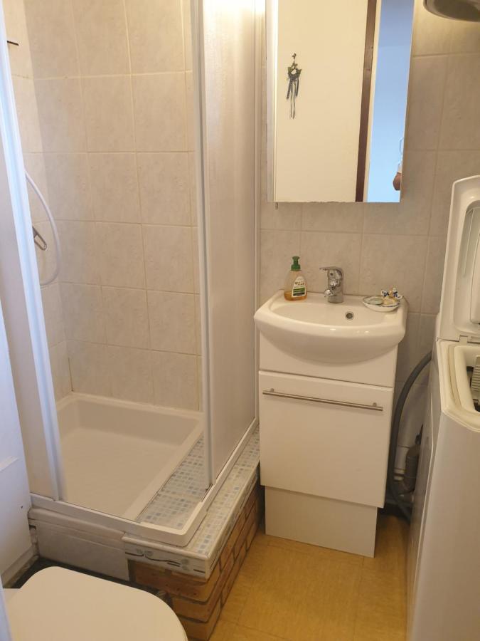 Appt 2 Ou 4 Personnes Avec Piscine, Tennis Et Parking Prive Fleury  Extérieur photo