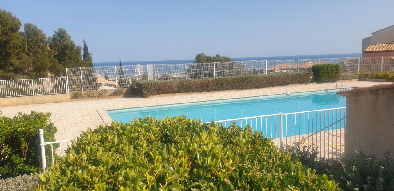 Appt 2 Ou 4 Personnes Avec Piscine, Tennis Et Parking Prive Fleury  Extérieur photo