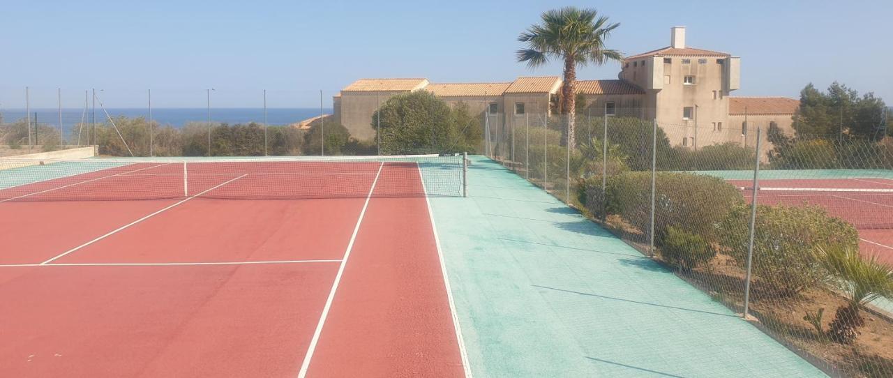 Appt 2 Ou 4 Personnes Avec Piscine, Tennis Et Parking Prive Fleury  Extérieur photo
