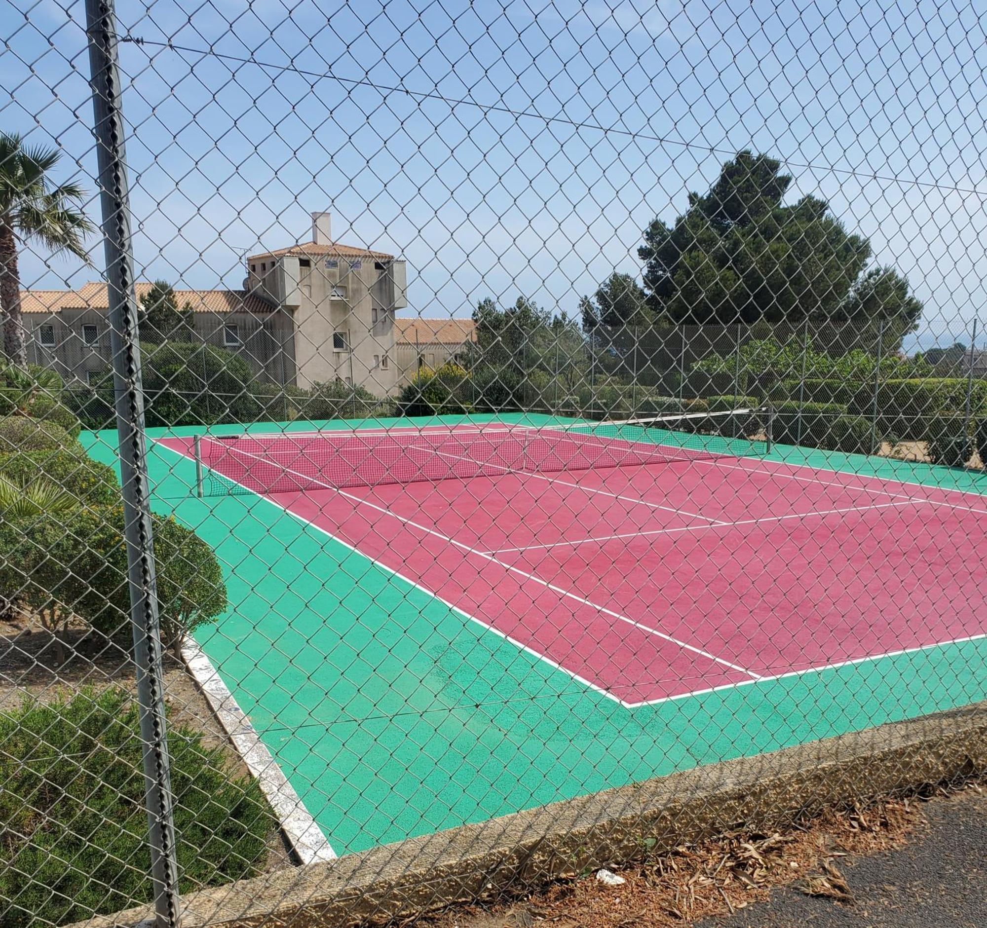 Appt 2 Ou 4 Personnes Avec Piscine, Tennis Et Parking Prive Fleury  Extérieur photo